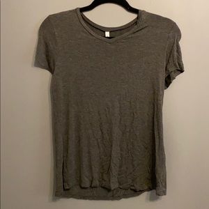 Grey tee
